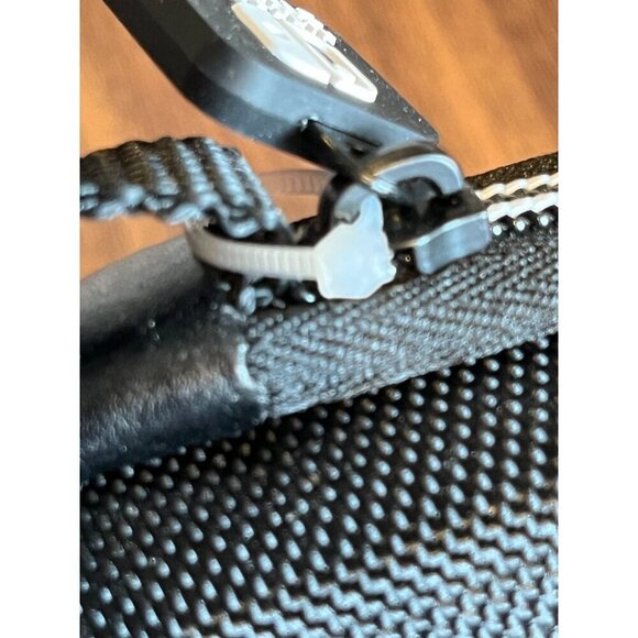 Ninetendo Switch Deluxe Travel Case Unisex Pink Full Zip Black Handle Hard Shell - Picture 9 of 10